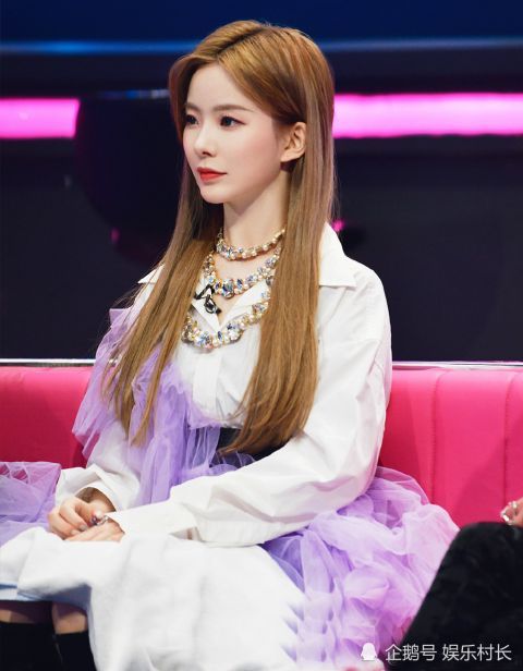 杜华|《爆裂舞台》韩红认错多人太尴尬,问陈卓璇老板是杜华吗,吴宣仪反应好逗