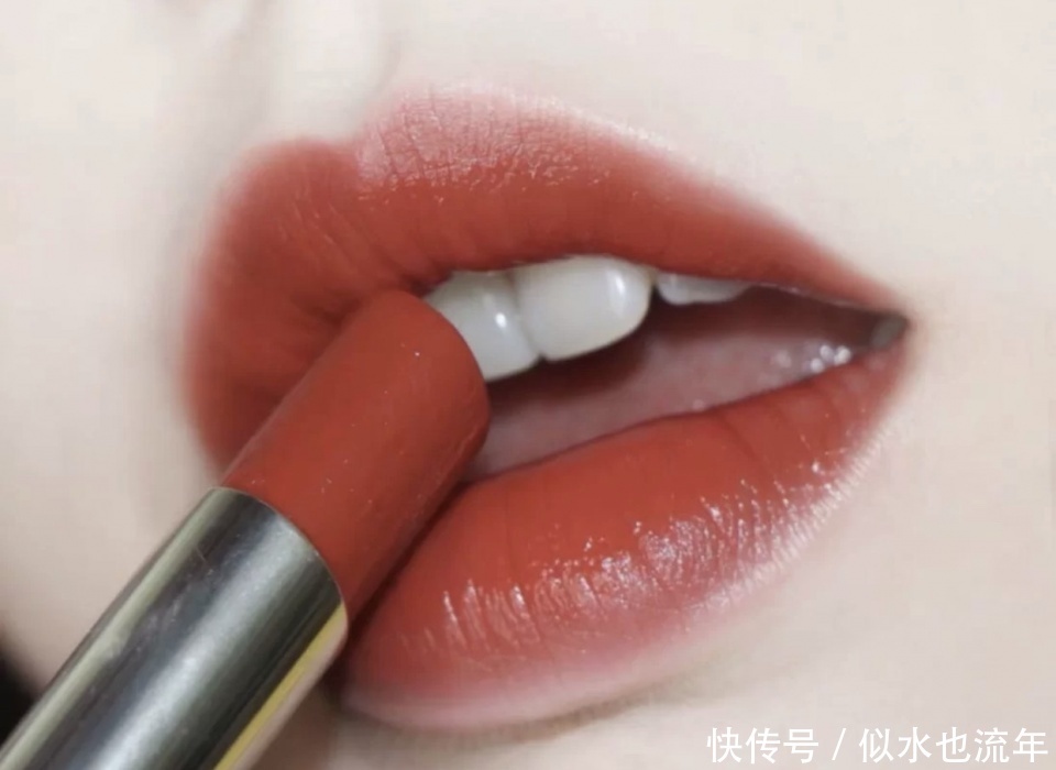 m好看的口红千千万,适合自己嘴巴的口红颜色,才是人间绝美