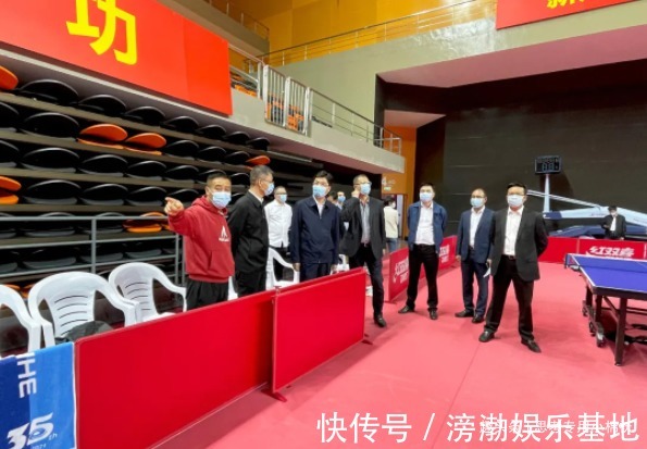 樊振东|国乒八大王牌集体亮相！刘国梁C位，刘诗雯开心，功勋老帅太低调