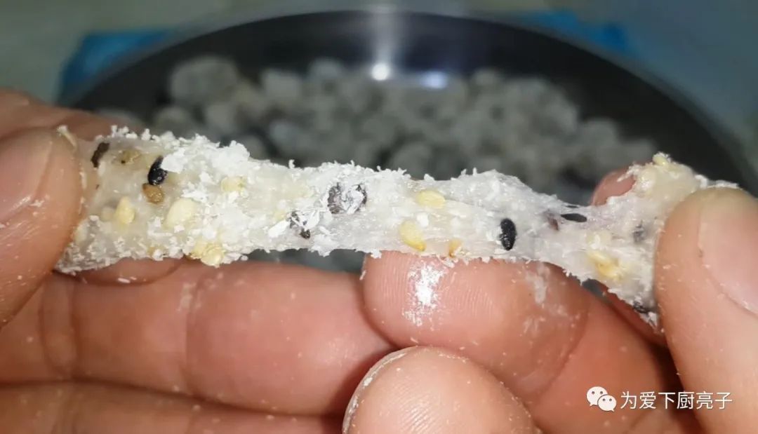 糯米粉也能做糖果吗，教你简单一做，个个软糯香甜，孩子都抢着吃