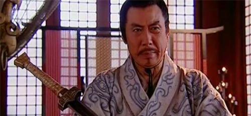 墓主|曹操到底盗了谁的墓,能一夜暴富养活军队三年?墓主差点当上皇帝