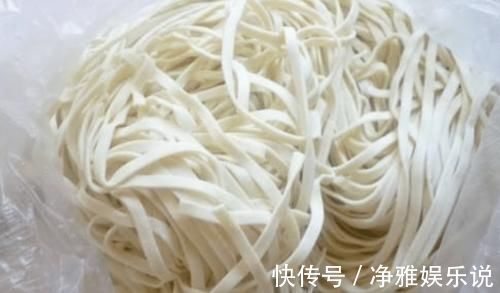 吃法|为何市场上的湿面条不会粘在一起？加了什么添加剂吗？你了解吗？