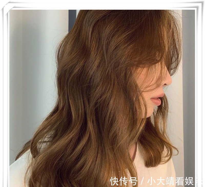 卷度|选对发型,你才美,夏日流行氧气蓬松卷发,显瘦不挑人