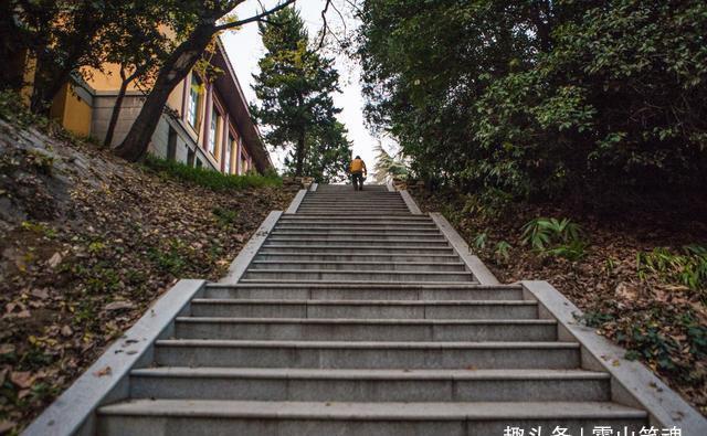 曹雪芹|中国第一座女子大学,曾是曹雪芹家后宅,东方最美校园