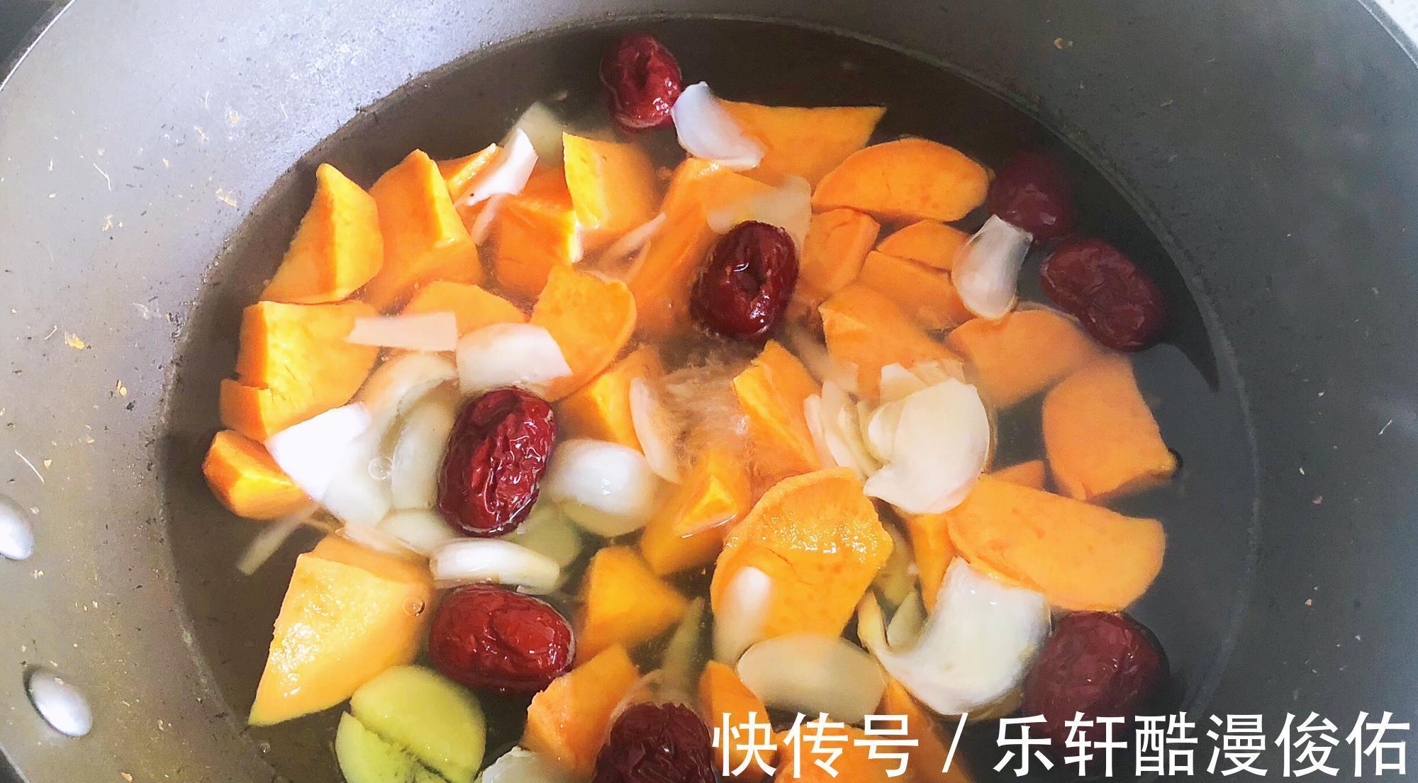 红枣|秋后渐凉,懂吃的女人多喝它,简单一炖,手脚不凉了,还暖身暖宫