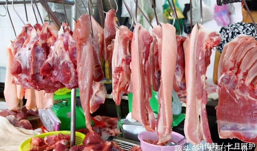 糊弄|买猪肉,留意这2个问题肉,肉摊老板一看就是懂行人,不敢糊弄你