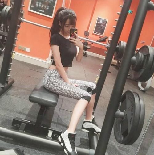 健身|20出头的女生，千万不要被流行审美所带偏，健身时要注意这些