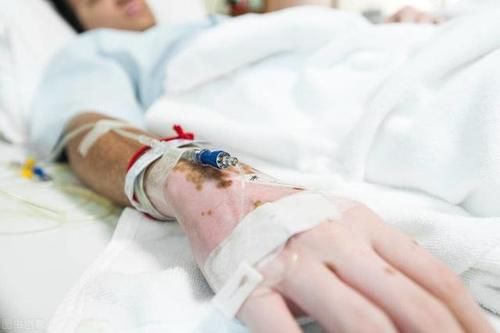 瓶瓶罐罐|晚期癌症的曙光,抗癌23年,她的生活在中药的瓶瓶罐罐中度过