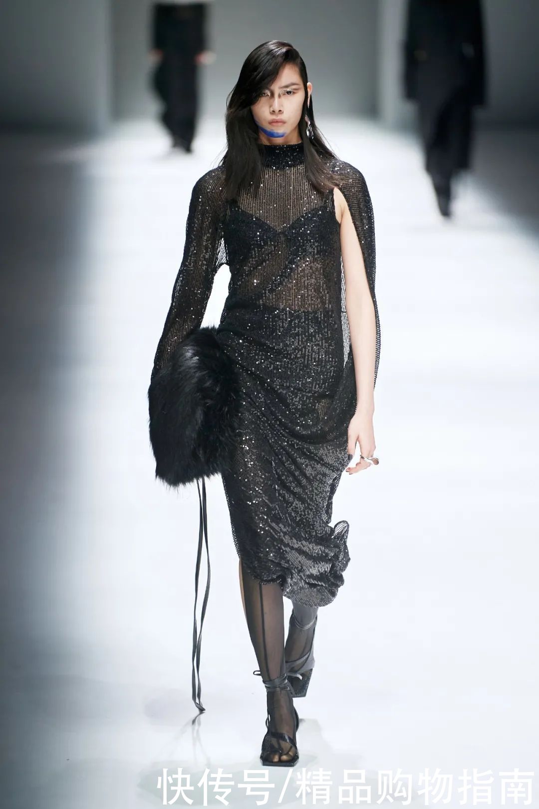 顶流们的阳谋，联手把国潮穿出圈