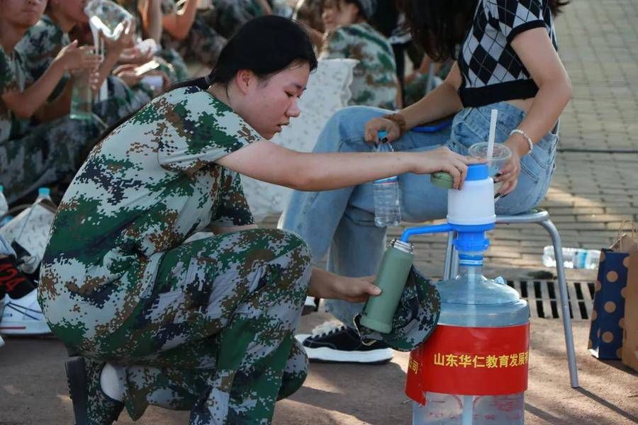 新们|军训！看山东青年政治学院新生新风貌