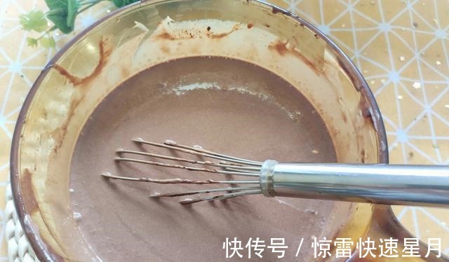 打蛋器|在家自制巧克力冰淇淋，醇香细腻无冰碴，掌握窍门一次就能成功！