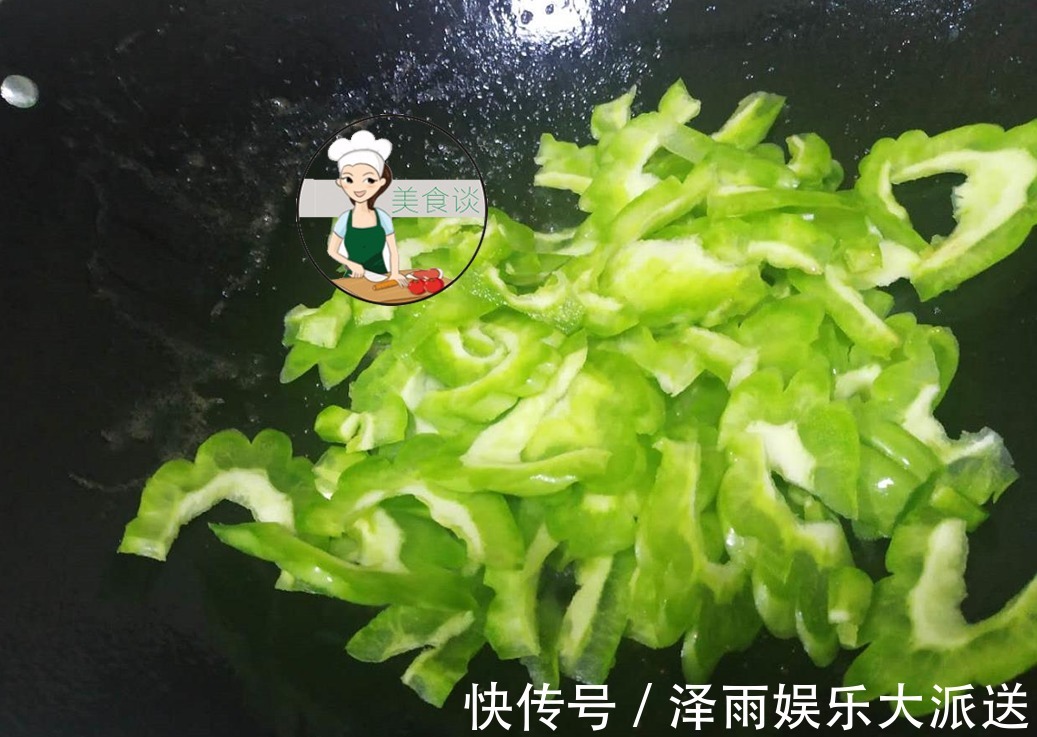 苦瓜|两样食材一起炒，清脆鲜香，滋肝明目，多吃还不会发胖，做法简单