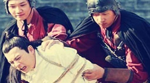 不已|死囚吃断头饭时,官府为何给一块生肉?犯人反倒感激不已