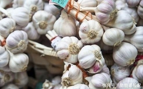 个妙|冬天如何保存大蒜,才不容易发芽试试2个妙招,耐储存,不易坏