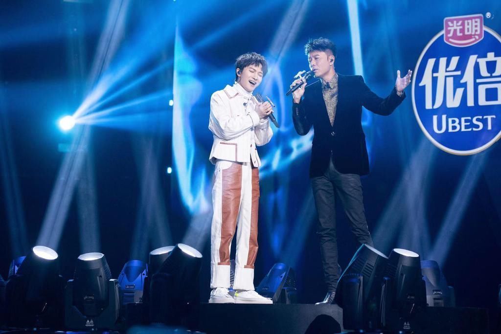 周深|《我們的歌2》李克勤周深驚喜返場 《愛情轉移》再現經典合唱