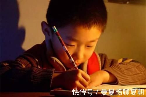 |小学生作文走红，老师看后哭笑不得，网友：段子手从小就与众不同