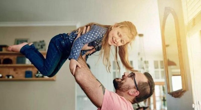 爸爸|宝爸第一次接孩子就走红了,老师以为是坏人,爸爸:我真是他亲爸