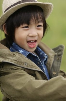 11岁kimi照片被公开,看到真实颜值后,难怪林志颖不晒了