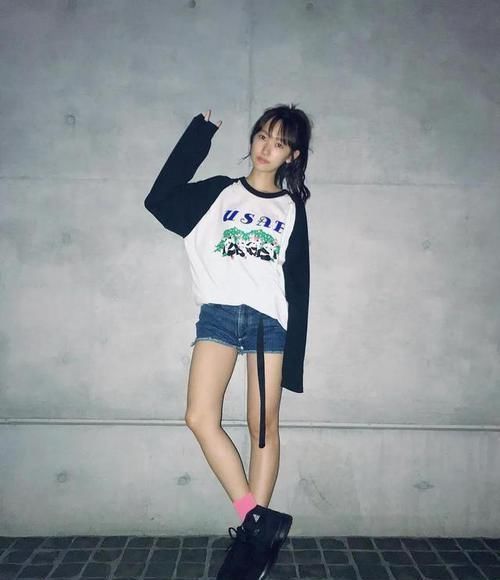 初恋女友|157cm萌妹成新晋初恋女友,小个子也有惊艳穿搭?全靠逆天比例