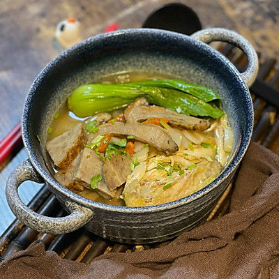 鸡汤丸子面|松茸鸡汤丸子面