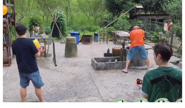 艺兴|黄磊黄渤一起对战张艺兴，真是痛快，这一幕粉丝等了三年！