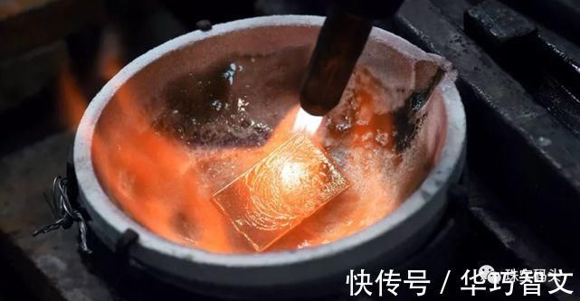 半球形 这件暗藏机关的项链,又变手链的可拆搭扣