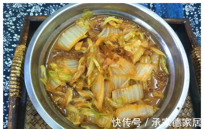 口感|白菜炖粉条时,“放2味”口感好,白菜软烂嫩香,粉条爽滑又好吃