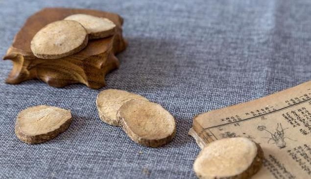 一味常用的“除湿”良药,能“通泻三焦之水,清利一身之湿”