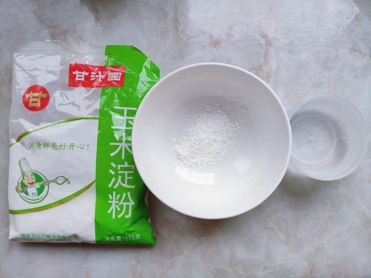 大人孩子都爱吃的拌酱面,简单又美味,几分钟就做好