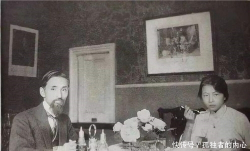 如今|小妾肚子争气连生4子,将发妻和女儿挤到后院,女儿如今无人不晓