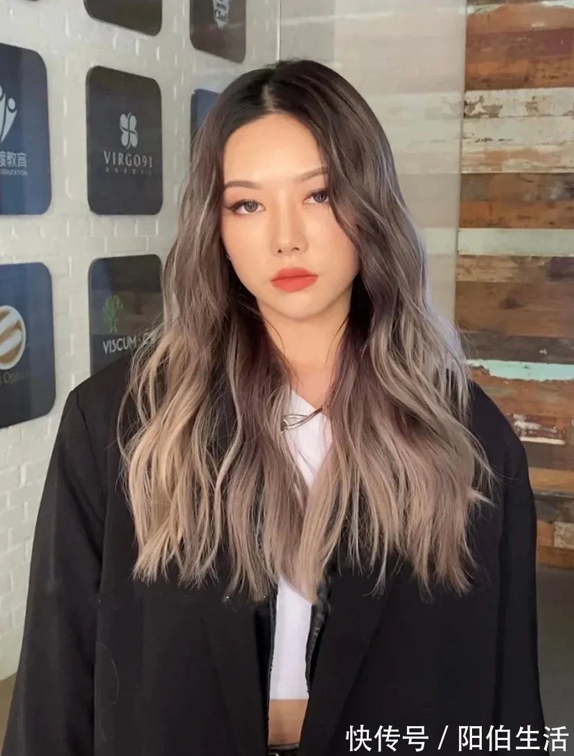 元气满满 是时候染发了!今夏流行这6款发色,太显白了