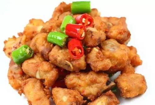 女性到了中年，坚持吃3种美食，补血养气，延缓衰老，增强记忆力