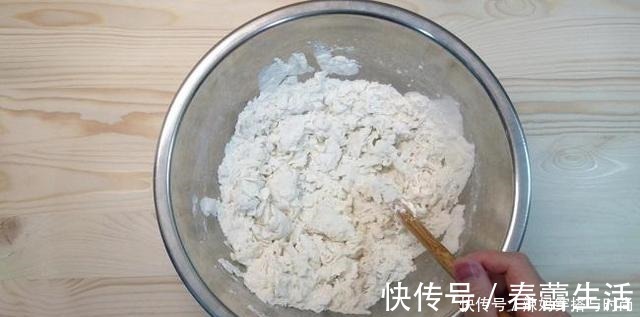早餐别太抠门，孩子连吃这饼3天都不腻，北方朋友看着就有食欲