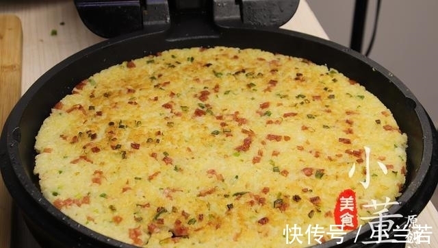 小董|剩米饭不要再扔掉了,最好吃的做法,好吃到停不下来