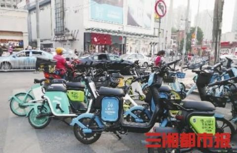 电单车|长沙年增30万辆共享电单车，乱停乱放严重，安全隐患丛生