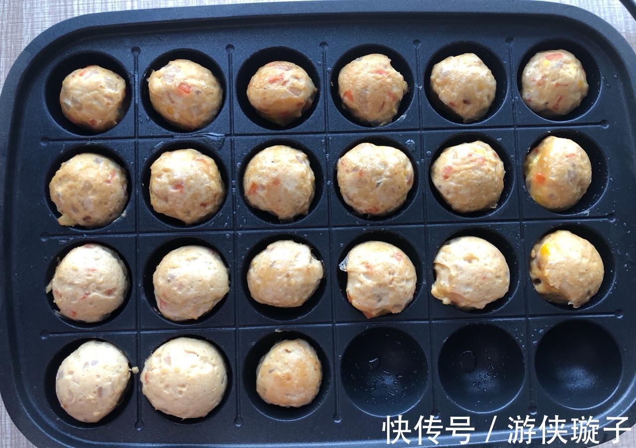 低脂美味的鸡肉丸，加入时蔬煎一煎，一口一个好吃到停不下来