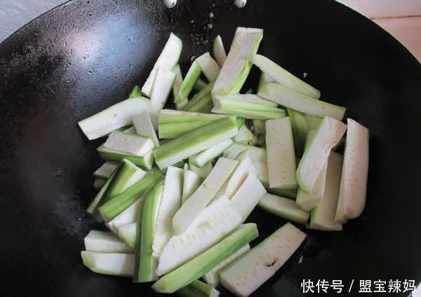纹理|建议：家里若是不差钱，少吃土豆南瓜，多吃这菜，应季而食才健康