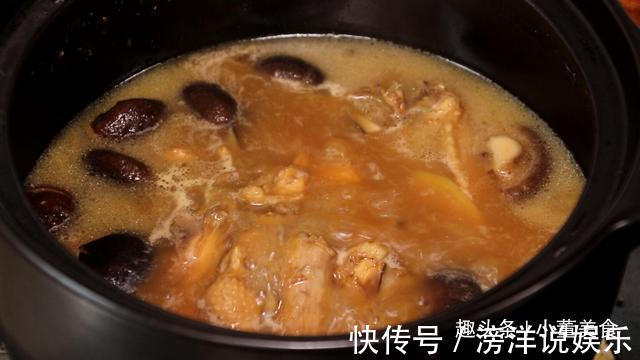营养|炖鸡肉时，别再直接下锅炖，大厨教你一招，鸡肉鲜嫩营养不流失
