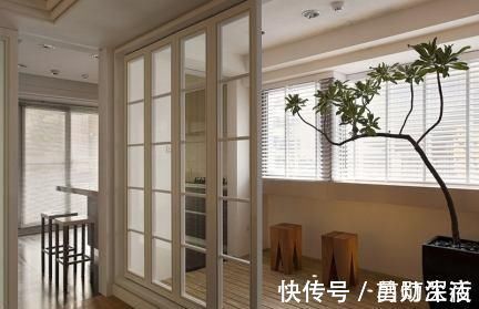 阳台门|阳台万万不要装推拉门,有钱人就不会这样做,后悔我家装太早了