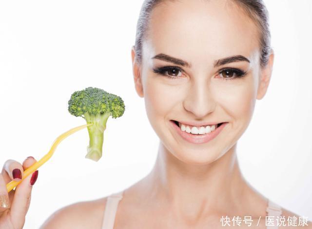 鱼肉|聪明女人过了35岁,不会拒绝这8种碱性食物,越吃越显年轻