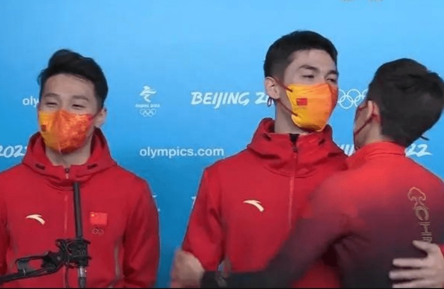 金牌|武大靖:比赛非常解气!范可新:训练嗓子带血!任子威:就是高兴