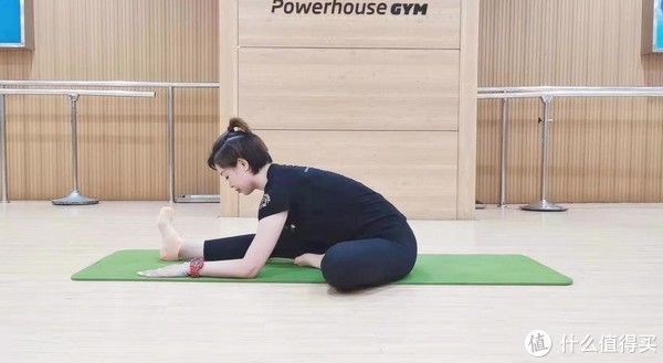 10个青少年瑜伽动作，改善含胸驼背等体态|健身成长手册 篇二十三：暑假特别定制 | 改善