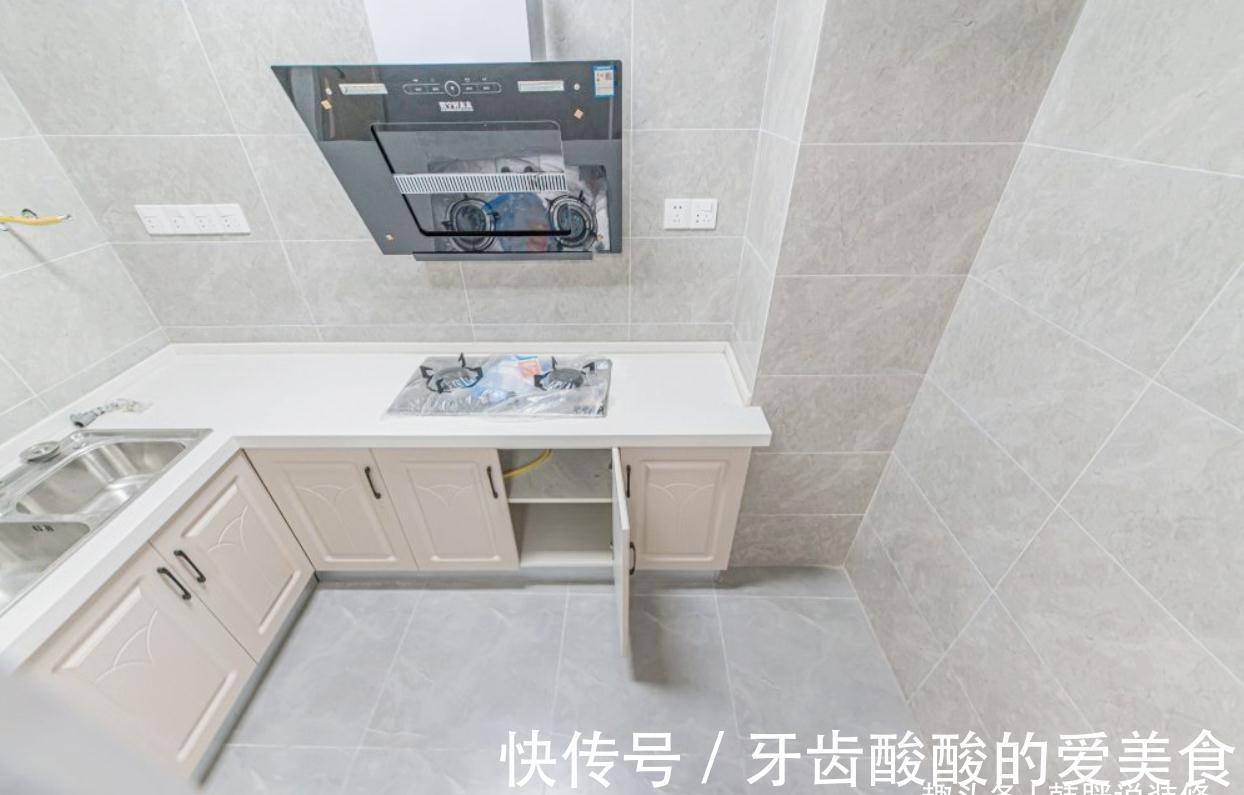 硬装|这才是真正的穷装,102㎡硬装带家具共5万,可以用家徒四壁来形容