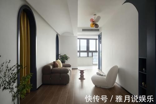 玄关|她把客厅一分为二,家里多间房,再把电视请出家,生活简单又幸福