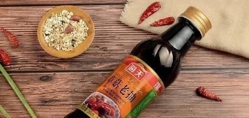 炖鸡肉时，最忌放这6种调料，要想肉香汤鲜，放对料很重要