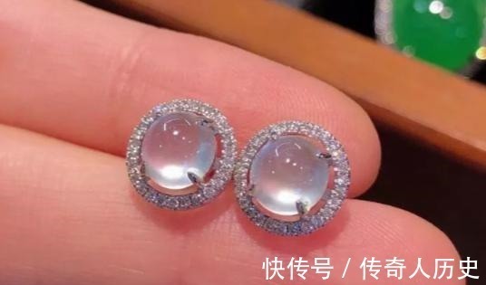 颜色&都说翡翠以绿为贵,为何周韵只喜欢无色的翡翠呢!