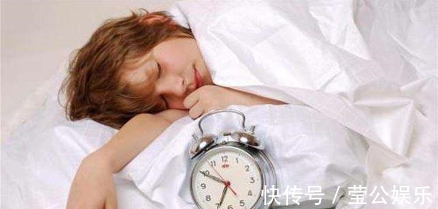 宝妈|晚睡对娃伤害有多大不只影响身高和智力，五点危害个顶个的坑娃