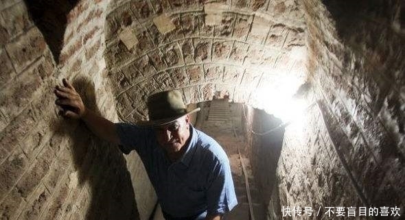  厘米|埃及发现3000年前的“石板”，高63厘米，英专家：华夏文明外来的