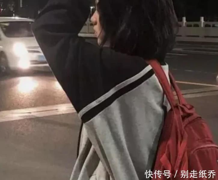 太丑|校服“太丑”不想穿牢记这“3个小办法”,让你爱上“丑丑的校服”