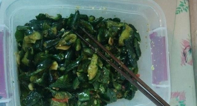 爷爷奶奶|2岁男童呕吐不止,紧急送医,医生忠告这些食物孩子一口也别吃